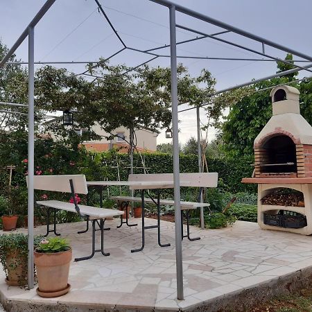 Apartment Thea Pula Ngoại thất bức ảnh